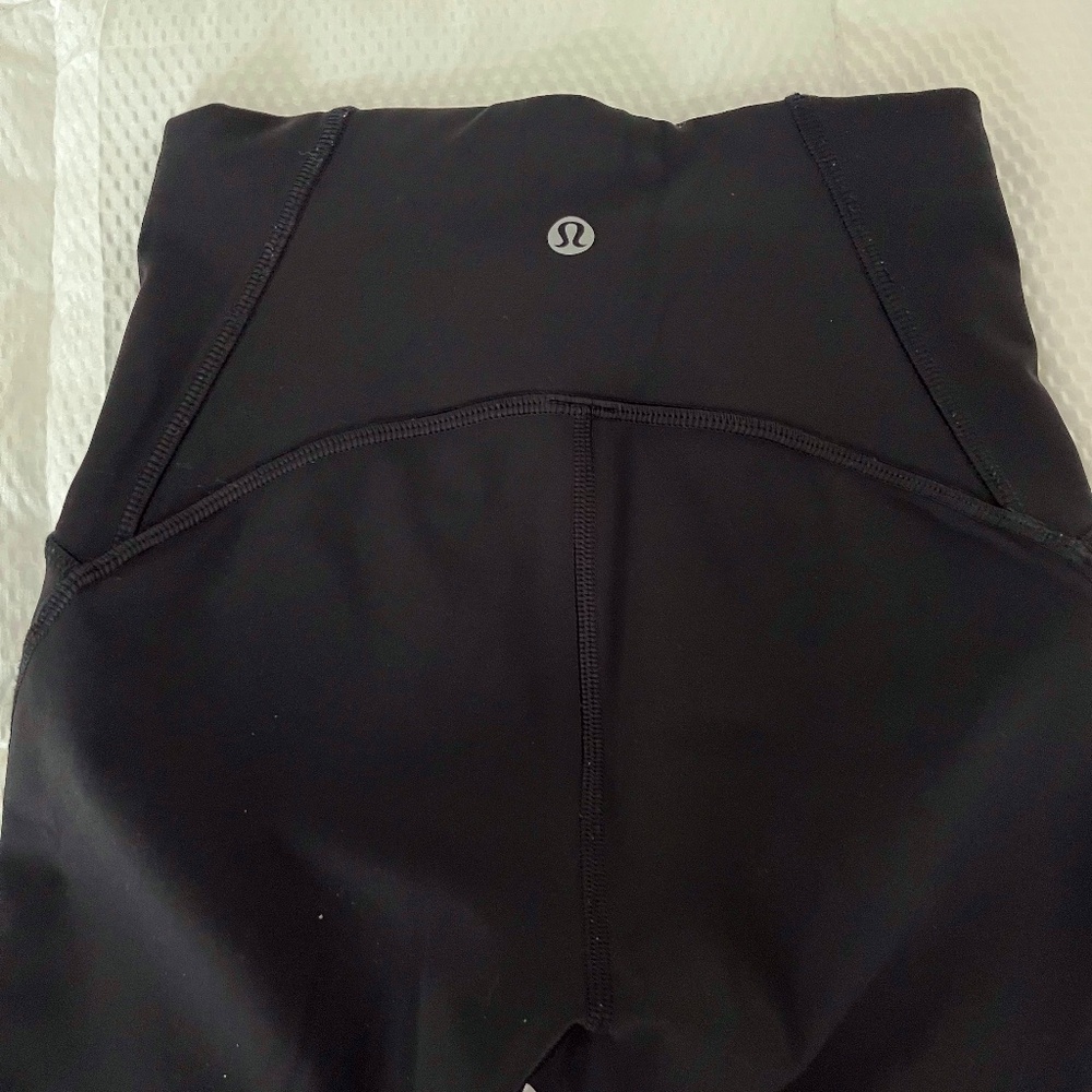 Lululemon Graphite grey Train Times 7/8